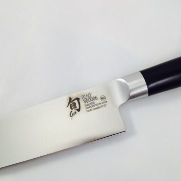 KAI VG-0006 Shun Pro Sho – Cuchillo Yanagiba de 27cm. Detalle logo modelo.