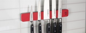 Bisbell 17211 - Barra/Soporte Magnética Goma-Soft Touch Rojo 30 cm (max. 5 cuchillos)