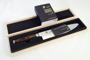 KAI TDM-1707 - Shun Premier EDICION ESPECIAL - Cuchillo de Chef 235 mm presentado en su caja