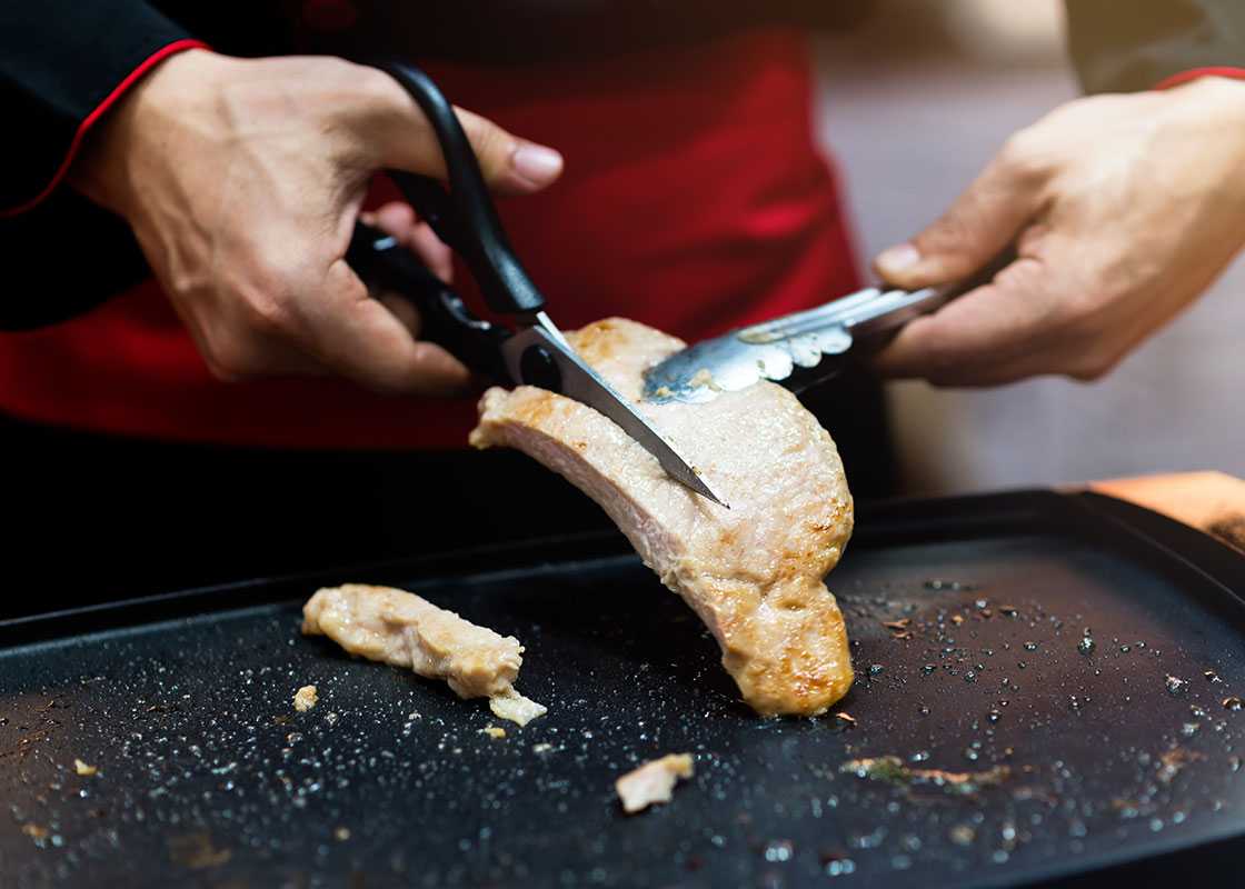 Las tijeras de cocina  Herramienta multiusos de la casa