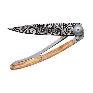 Navaja Deejo Tattoo Toledo de 37g con mango de madera de olivo | Abierta | Cuchillalia