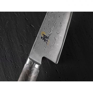 Detalle de la hoja de un cuchillo japonés de la serie Miyabi 5000 MCD 67 – Cuchillalia.com