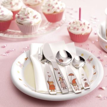 Set de 4 cubiertos para niño Zwilling Kids Princesa Emilie en un plato – Cuchillalia.com