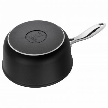 Detalle del fondo del cazo de 16 cm Zwilling Forte – Cuchillalia.com