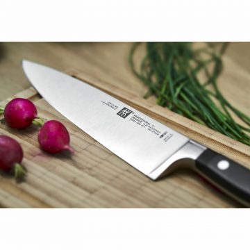 Cuchillo cebollero o de chef de 20 cm Zwilling Professional S – Cuchillalia.com