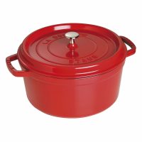 Cocotte color cereza de 28 cm de Staub 40509-852 - Cuchillalia.com