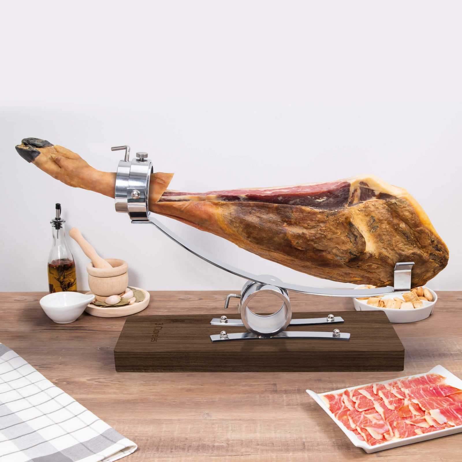 ▷ Disfruta de cortar una buena pata de jamón con este soporte de acero 3  Claveles que está hoy a un precio irresistible