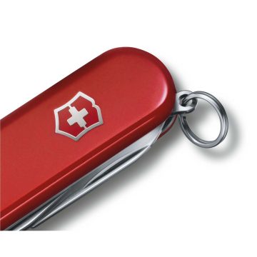 Detalle de la anilla de la navaja multiusos Victorinox Executive 81 – Cuchillalia.com