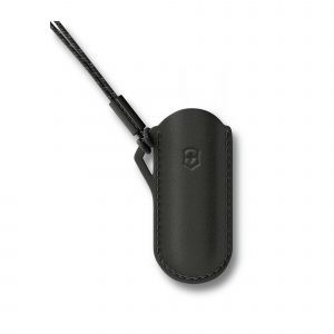 Funda de cuero negro con colgador para el cuello para tu navaja pequeña Victorinox - Cuchillalia.com