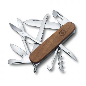 Navaja multiusos Victorinox Huntsman Wood de madera de 13 funciones - Cuchillalia.com