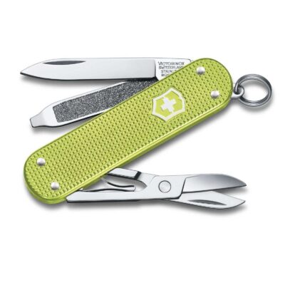 Navaja multiusos Victorinox Classic SD Alox Lime Twist con mango de aluminio - Cuchillalia.com