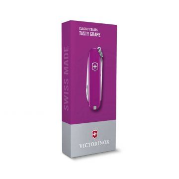 Envase de la navaja multiusos Victorinox Classic SD Tasty Grape en morado – Cuchillalia.com