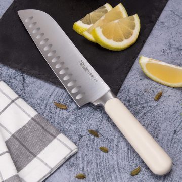 Ejemplo del cuchillo santoku 3 Claveles Polar 1072 – Cuchillalia.com