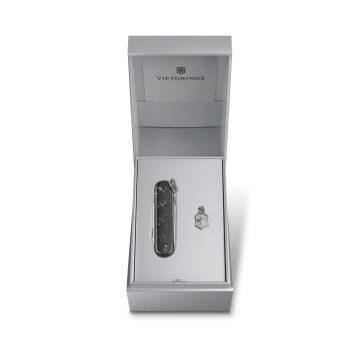 Navaja multiusos Victorinox Classic SD Brilliant Crystal en su caja – Cuchillalia.com