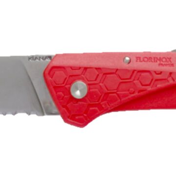 Detalle del mango con el diseño Origine de la navaja roja Kiana con filo liso y dentado – Cuchillalia.com