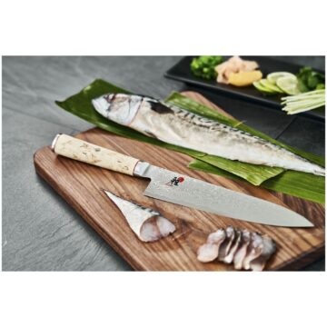 Cuchillo Gyutoh de 20 cm Miyabi 5000 MCD de mango claro con pescado – Cuchillalia.com