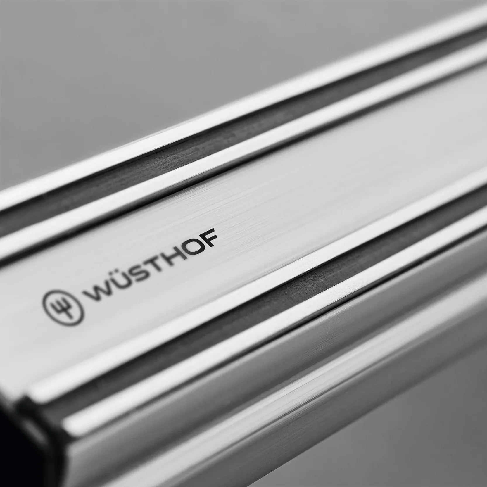barra-magnetica-aluminio-45cm-wusthof-2059625345-01-detalle
