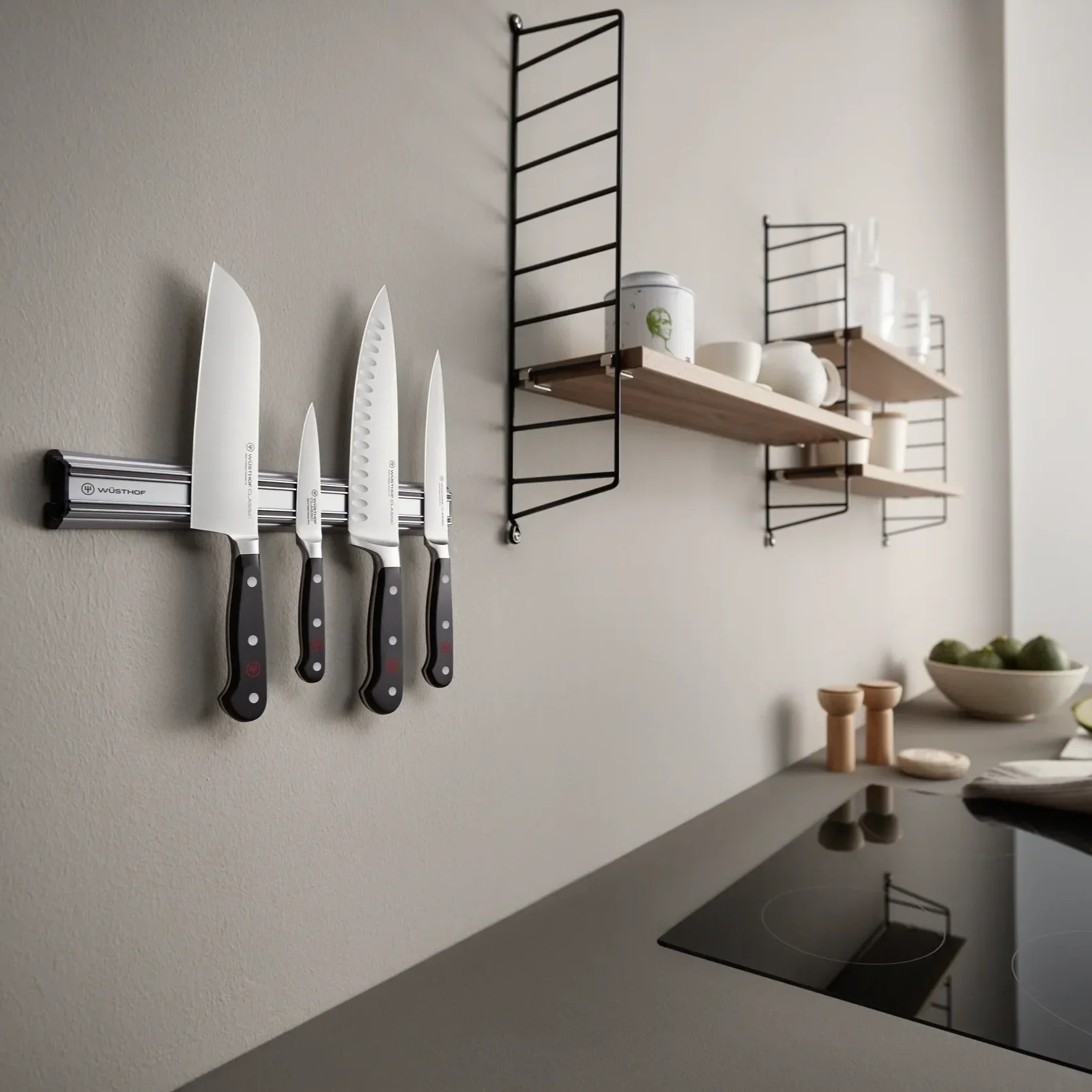 barra-magnetica-aluminio-45cm-wusthof-2059625345-03-ambiente