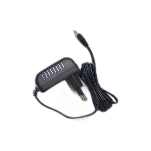 Cargador de recambio Arcos para sacacorchos eléctrico 604600 con clavija europea y conector tipo plug